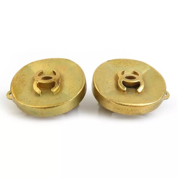 Auth CHANEL Vintage CC Logo Clip on Earrings Gold Metal - Picture 6 of 16